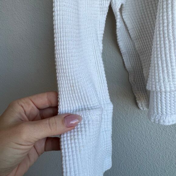 $5/$25 Offline Aerie Voop Oversized Waffle Henley Relaxed Fit Size Small White - Picture 6 of 7